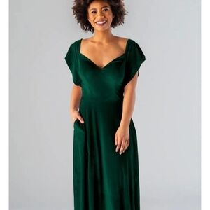 Elegant Emerald Velvet Floor Length Bridesmaid Formal Dress